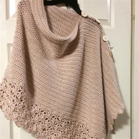 I used the Caron Yarn Cake so the yarn does all the striping work, but you could use any worsted weight yarn for this project. . Ravelry free crochet poncho patterns